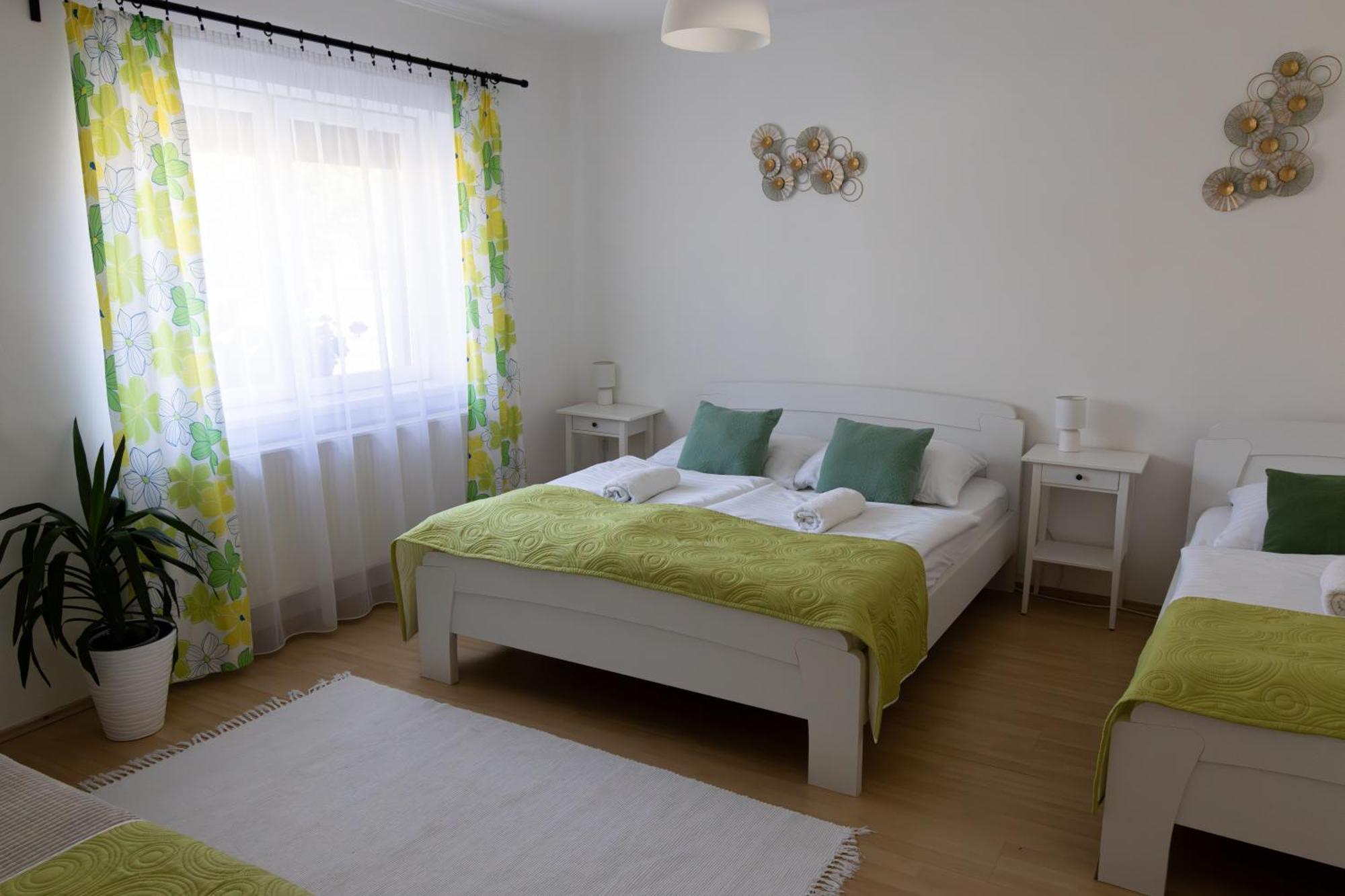 Kincső Vendégház Sárospatak Exterior foto