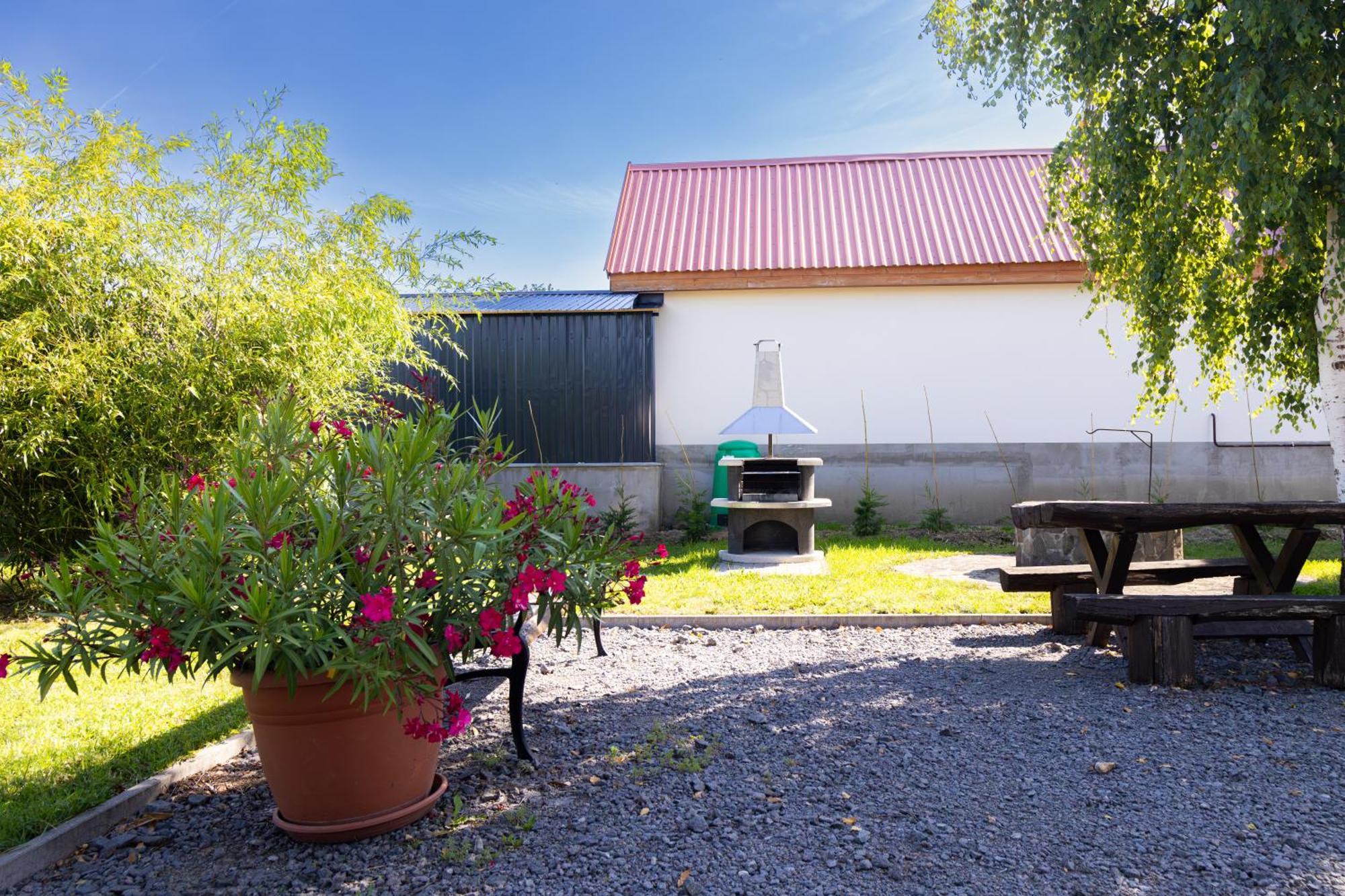 Kincső Vendégház Sárospatak Exterior foto
